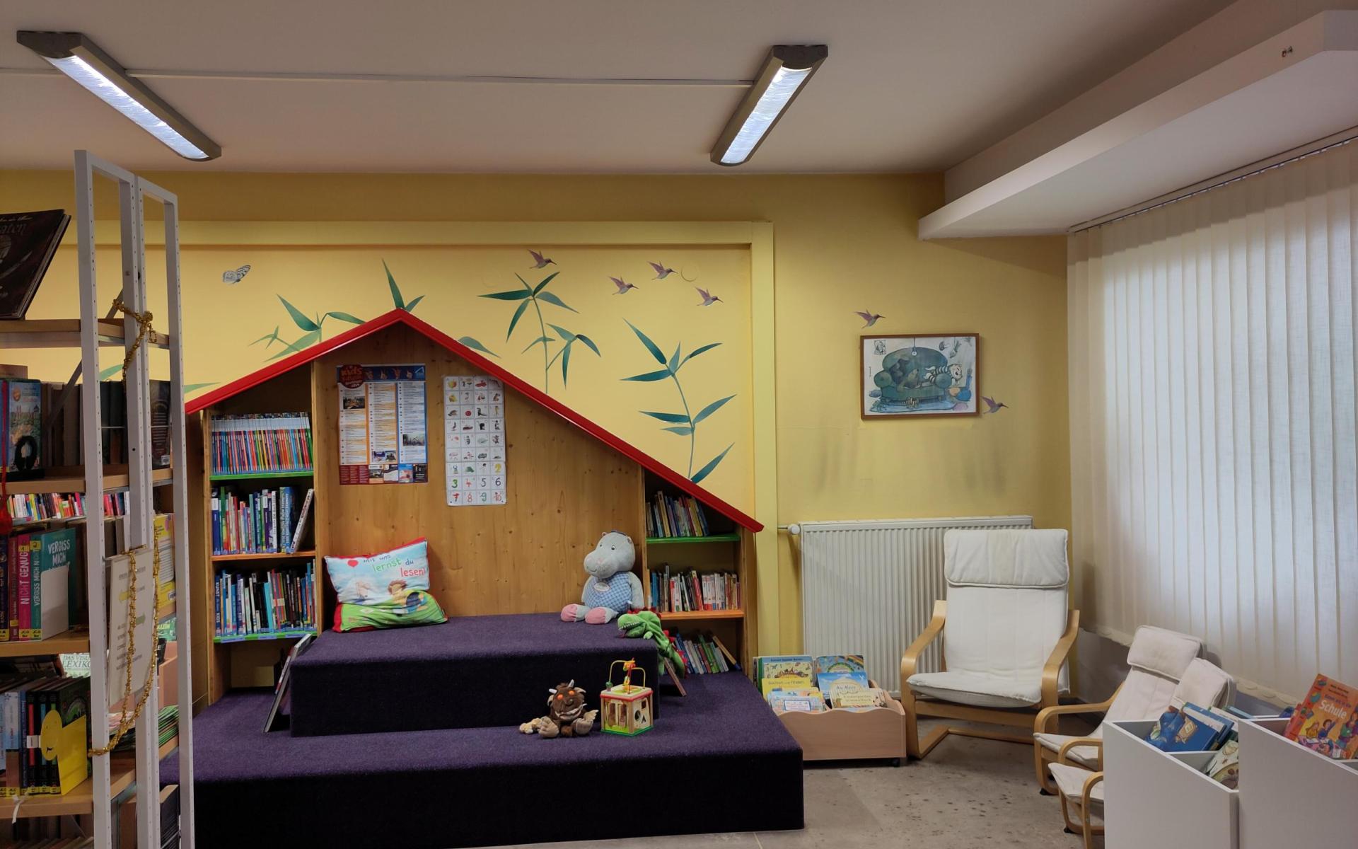 Kinderbuchabteilung in der Bibliothek Seekirchen